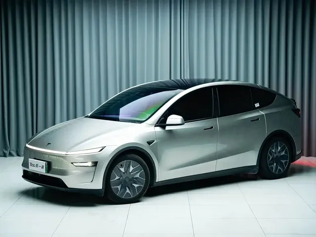 Tesla Model Y L 2025 Facelift Long Range AWD