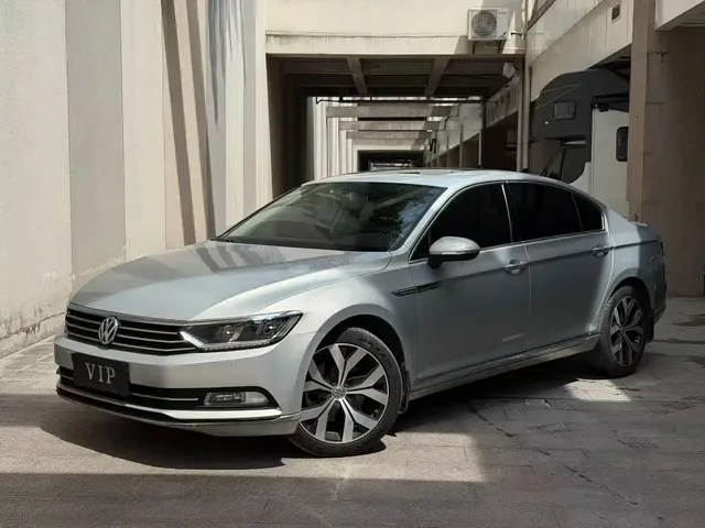 Volkswagen Magotan 2018 Facelift 330TSI DSG Luxury
