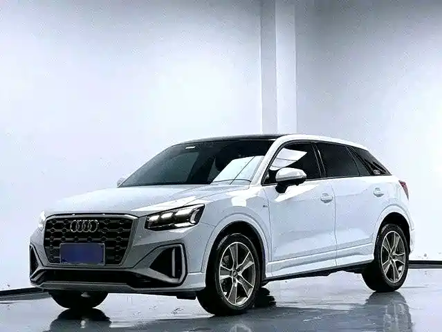 Audi Q2L 2022 35 TFSI Fashion Dynamic