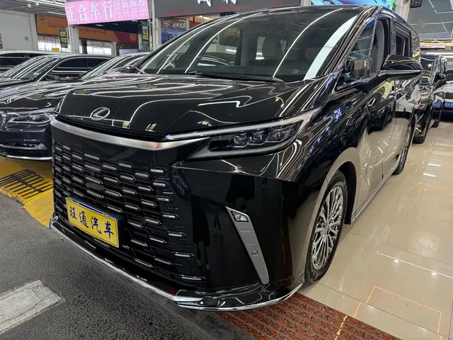 Lexus LM 2023 500h 6-Seater Prestige Edition