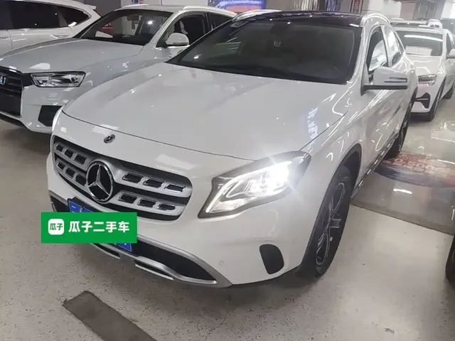 Mercedes-Benz GLA 2018 GLA 200 Fashion