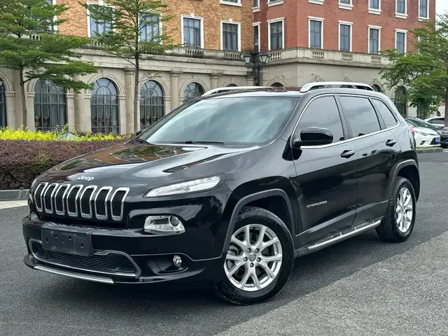 Jeep Cherokee 2017 2.0L Superior Edition