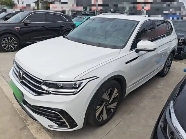 Volkswagen Tiguan L 2023 Facelift 330TSI Auto FWD R-Line Premium