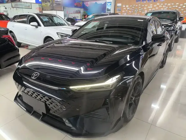 Changan UNI-V 2024 1.5T Deluxe Sport