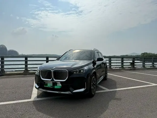BMW iX1 2023 xDrive30L X Design Package