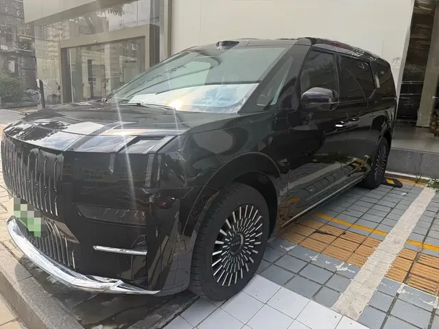 ZEEKR 009 2024 6-seat Executive AWD 108kWh