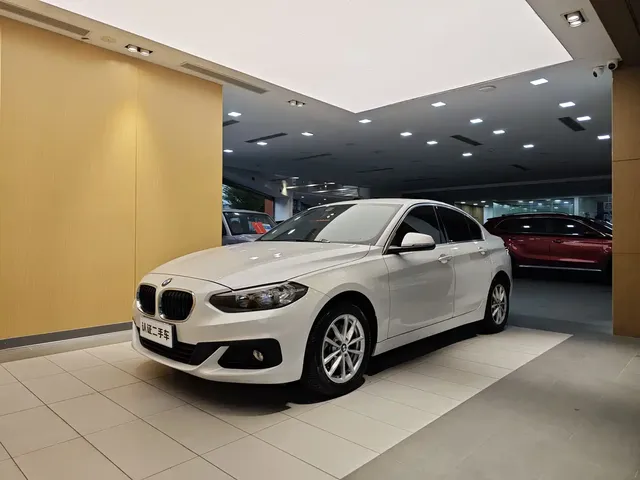 BMW 1 Series 2018 118i Fashion Edition