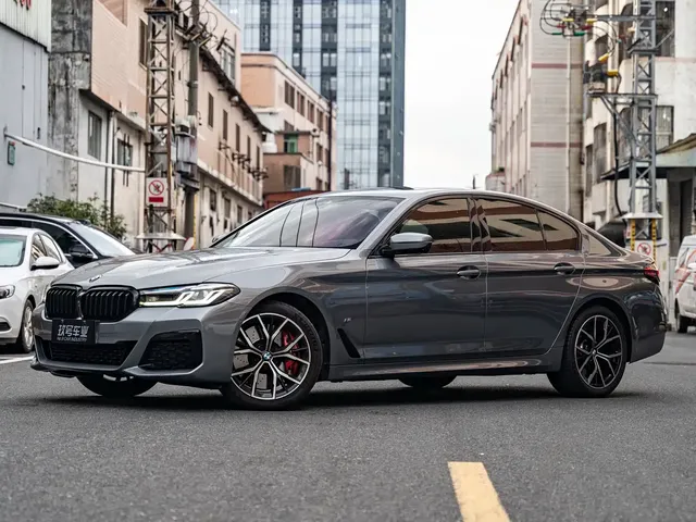 BMW 5 Series (Import) 2022 Facelift 540i Style Edition M Sport Package