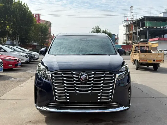 Buick GL8 2023 Avenir 4-Seater Luxury Edition