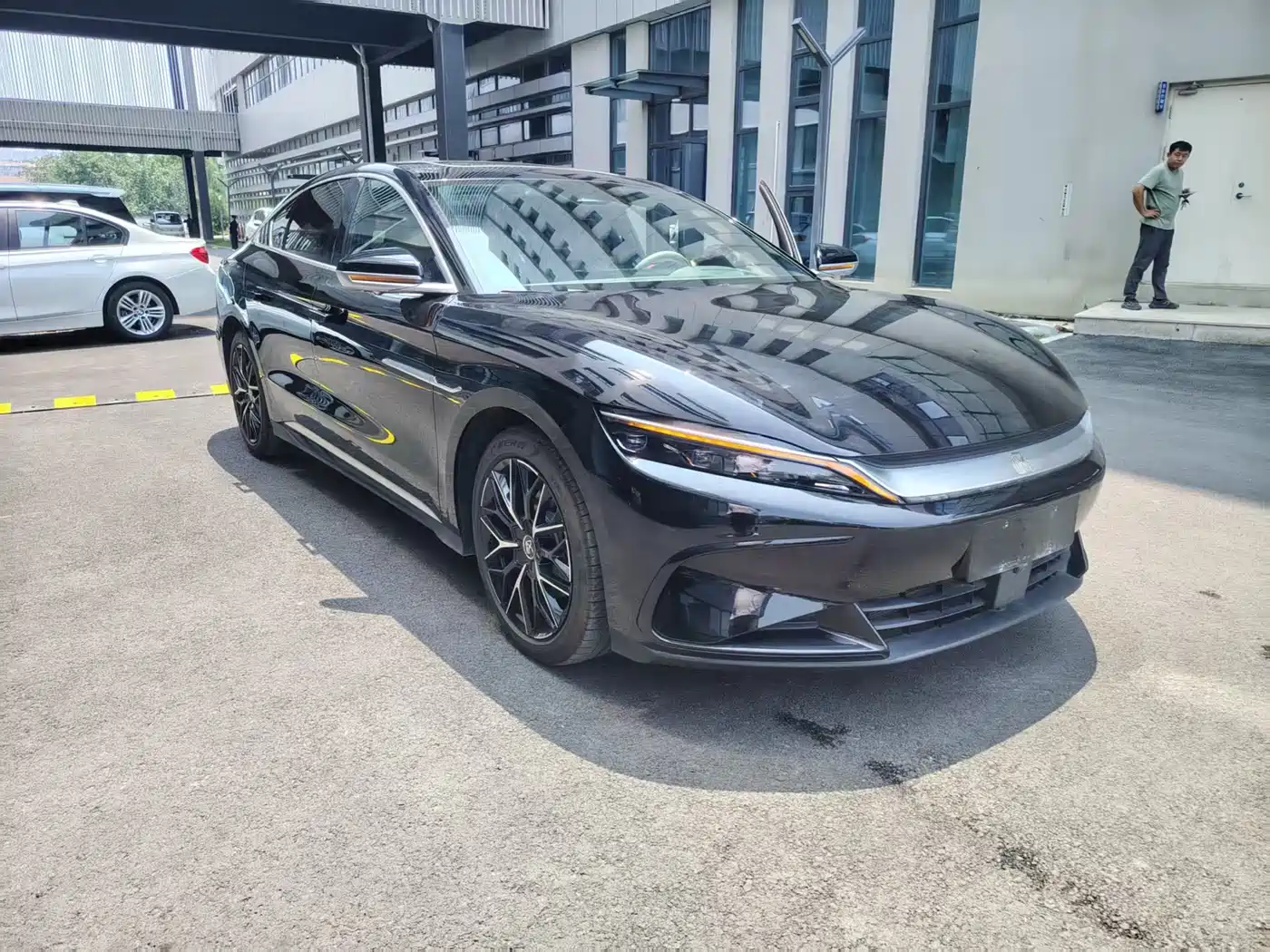 BYD Han 2025 DM-i 125KM Honor