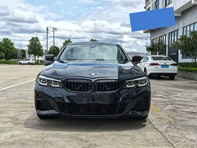 BMW 3 Series 2020 325Li M Sport Black Night Package