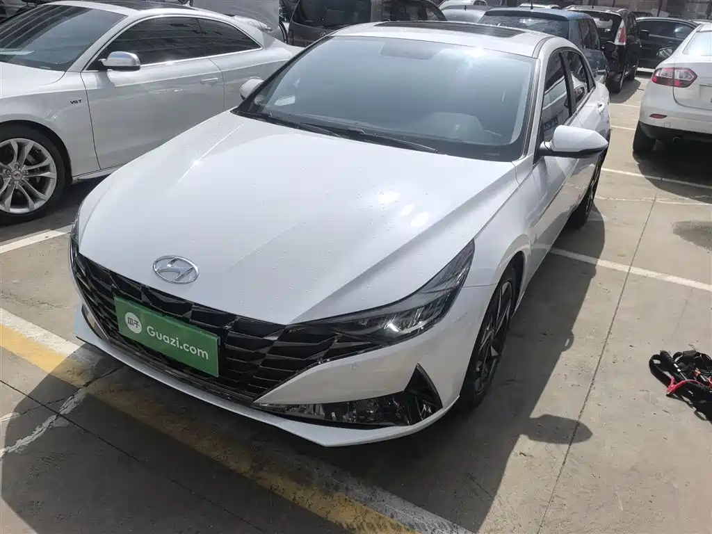 Hyundai Elantra 2022 1.5L CVT GLX Elite Edition