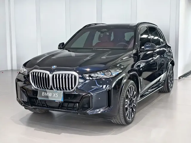 BMW X5 2023 xDrive 40Li M Sport Black Night Package