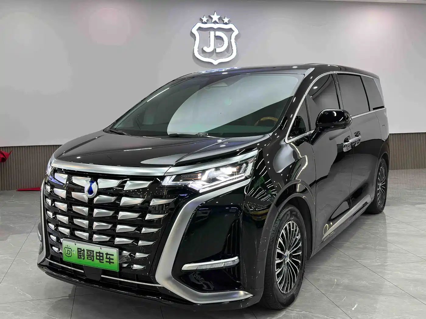 Denza D9 2024 DM-i 980 AWD Prestige