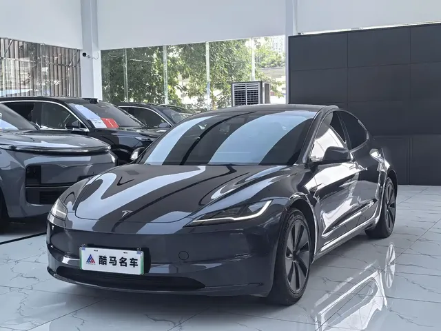 Tesla Model 3 2023 Rear-Wheel Drive