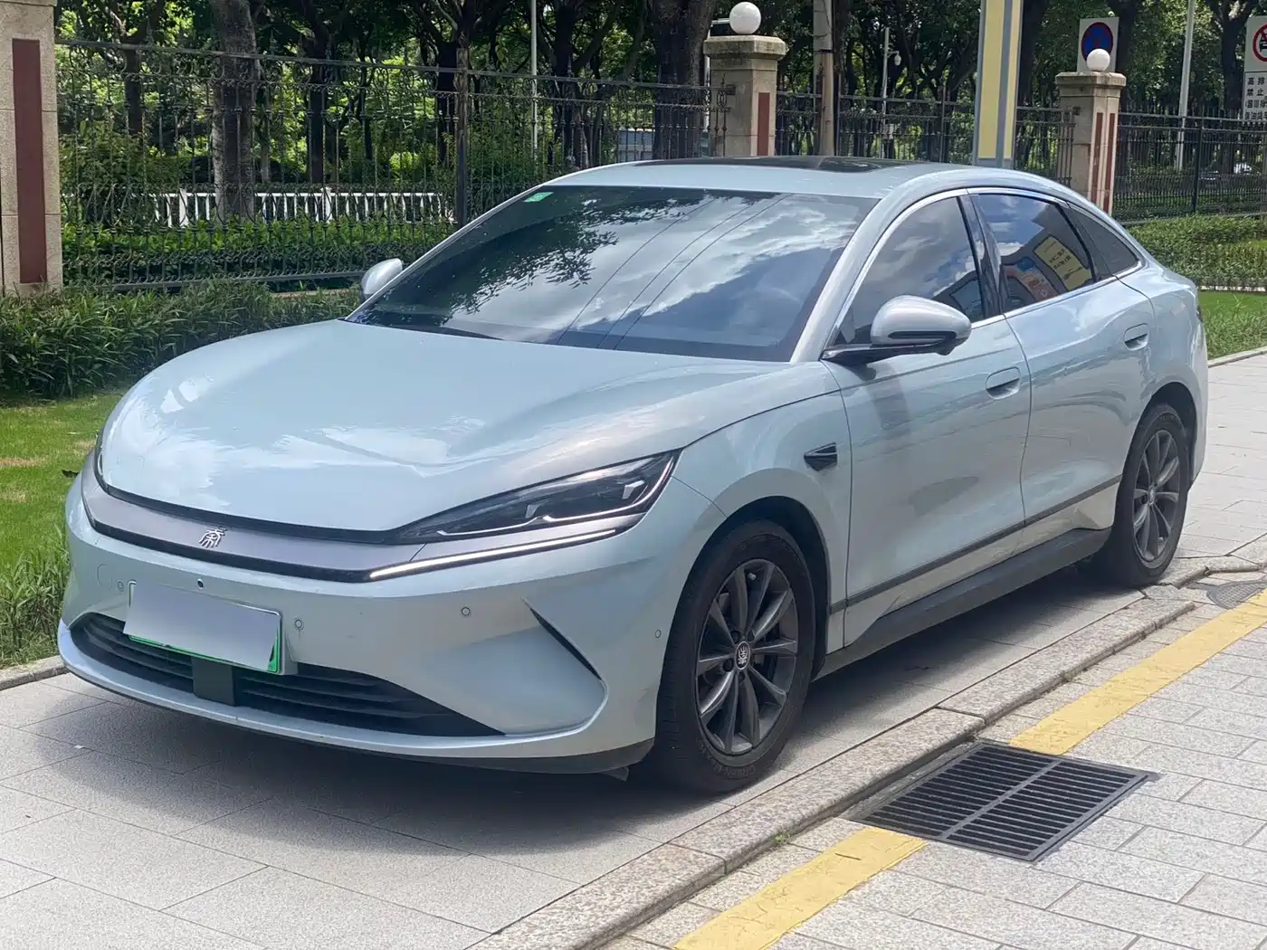 BYD Qin L 2025 EV 470KM Leading Edition
