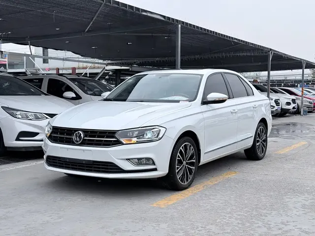 Volkswagen Bora 2018 1.5L Automatic Fashion