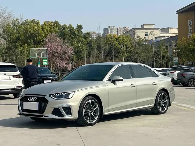 Audi A4L 2023 40 TFSI Fashion Dynamic