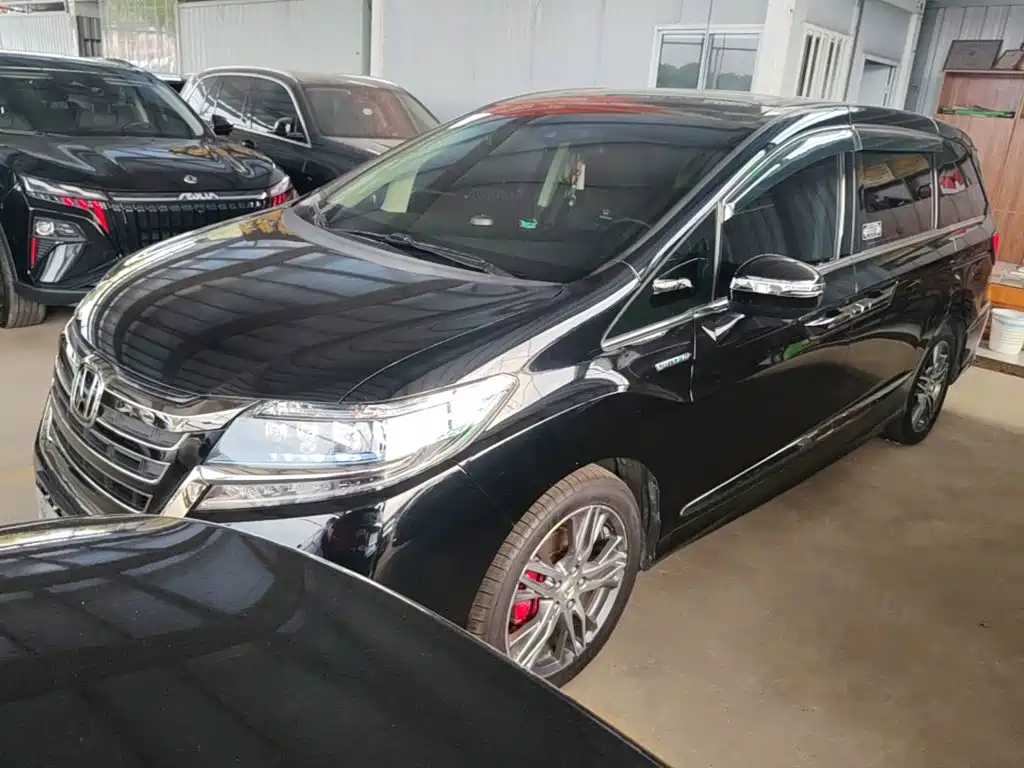 Honda Elysion 2019 2.0L Hybrid Luxury Edition