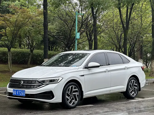 Volkswagen Sagitar 2023 300TSI DSG Surpassing Edition