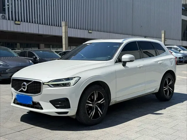 Volvo XC60 2019 T5 4WD Intelligent Distance China VI