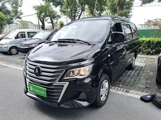 Dongfeng Fengxing Lingzhi 2023 M5L 1.6L Basic 7-seater