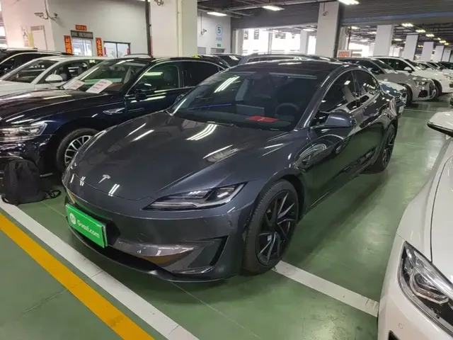 Tesla Model 3 2024 High-Performance All-Wheel Drive Edition