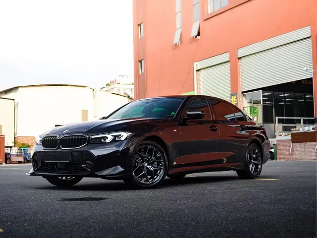 BMW 3 Series 2025 330Li M Sport Night Edition
