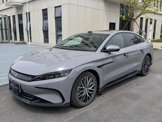 BYD Han 2025 DM-i Smart Driving Edition 125KM Honor
