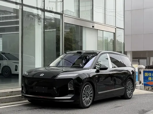 NIO ES8 2025 Model 6-Seat Executive Luxury Edition