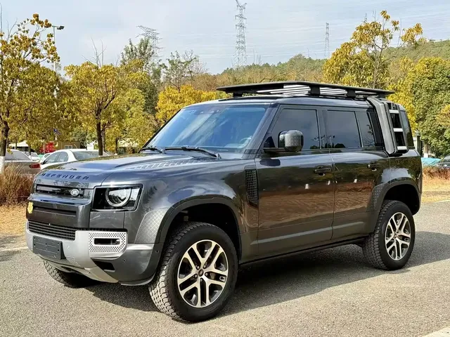 Land Rover Defender 2023 Model 110 3.0T P400 Dark Special Edition