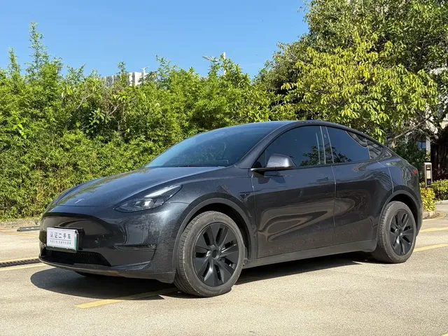Tesla Model Y 2024 Long Range AWD