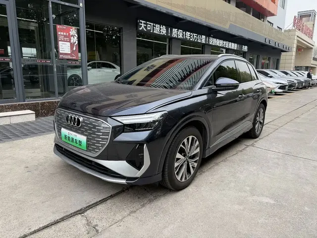 Audi Q4 e-tron 2024 40 e-tron Pioneer Edition