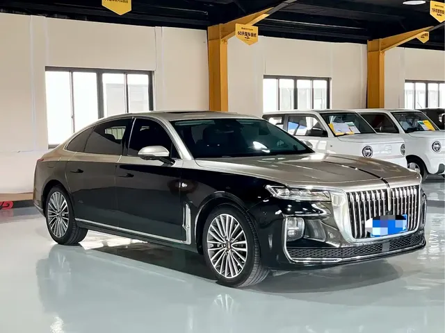 Hongqi H9 2022 2.0T Smart Connect Flag Smooth Edition