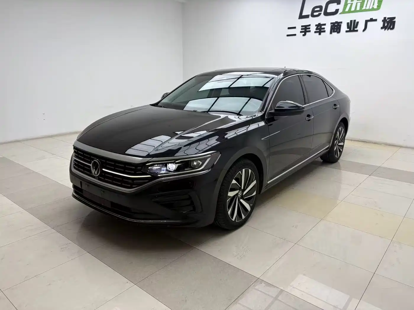 Volkswagen Passat 2023 330TSI Starlight Luxury Edition