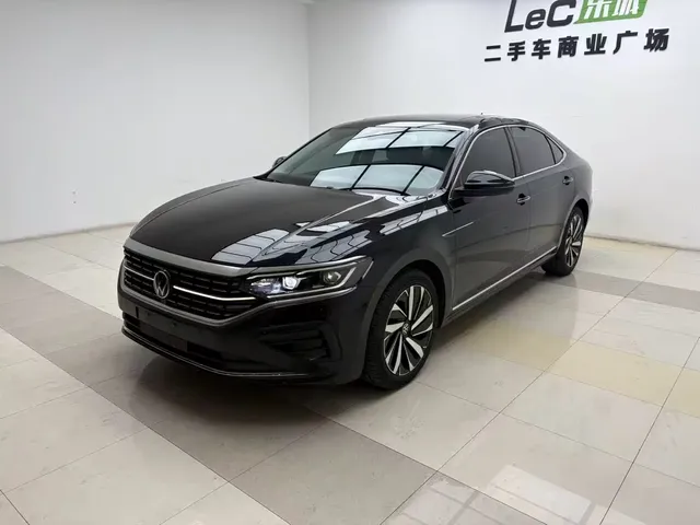 Volkswagen Passat 2023 330TSI Starlight Luxury Edition