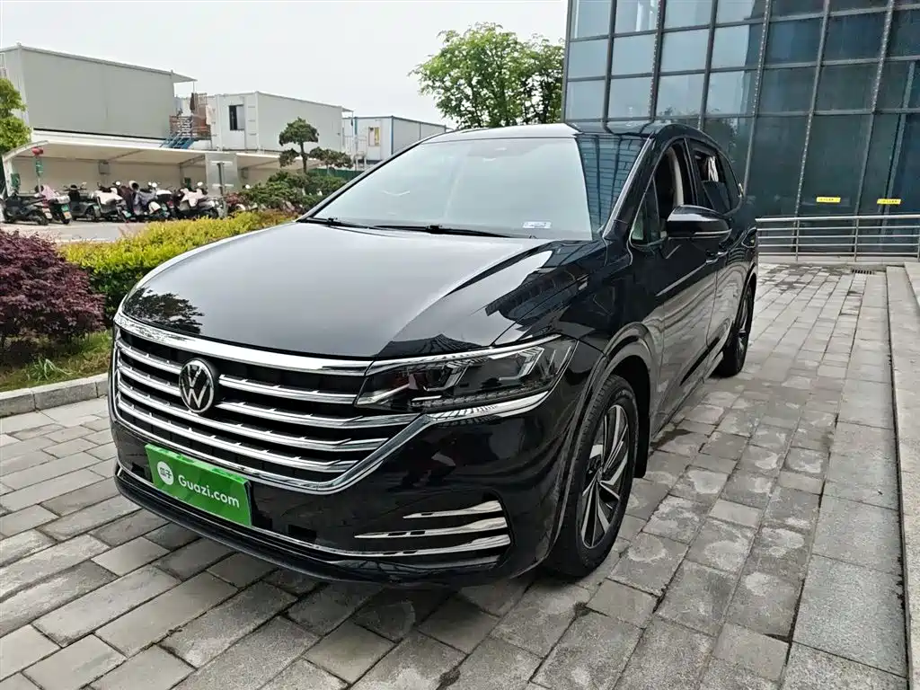 Volkswagen Viloran 2023 Facelift 380TSI Prestige Edition