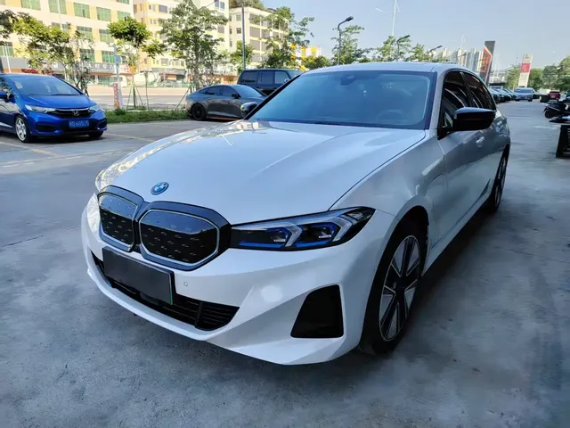 BMW i3 2024 eDrive 40 L Night Sport Package