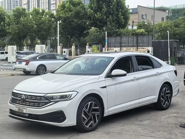 Volkswagen Sagitar 2024 300TSI DSG Surpass Edition