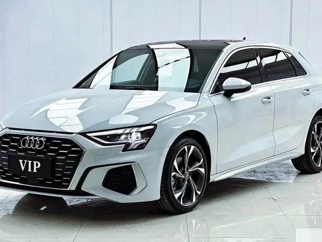 Audi A3 2023 Sportback 35 TFSI Fashion Sport