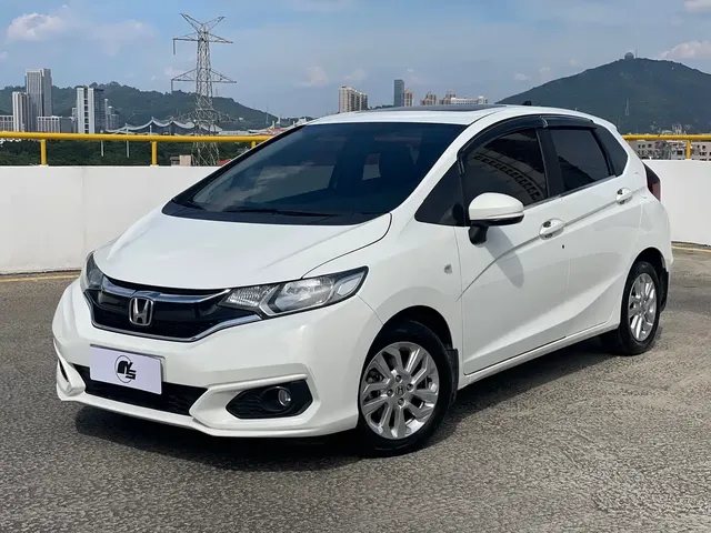 Honda Fit 2020 1.5L CVT Comfort Sunroof Edition