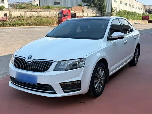 Škoda Octavia 2017 Classic 1.6L Automatic Comfort