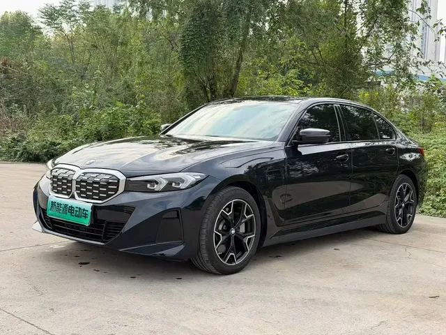 BMW i3 2024 eDrive 40 L Shadow Night Package
