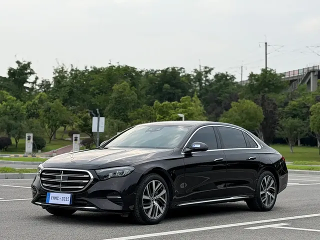 Mercedes-Benz E-Class 2024 E 300 L Fashion