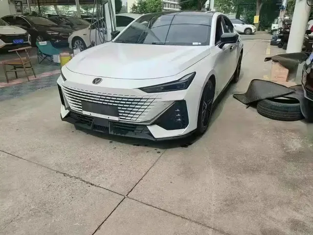 Changan UNI-V 2022 1.5T Premium Model