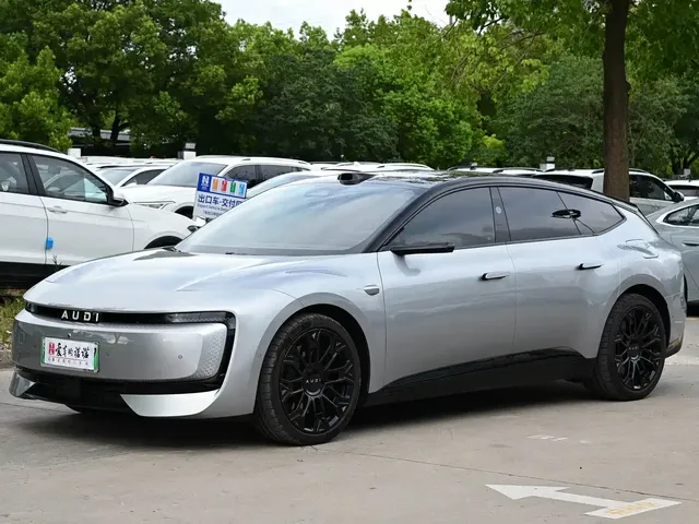 Audi E5 Sportback 2025 386kw 4WD