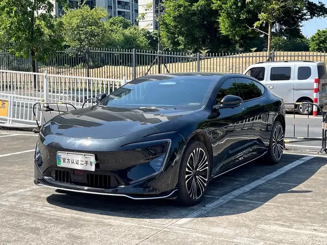 Avatr 12 2024 650 Triple Laser AWD Performance Edition