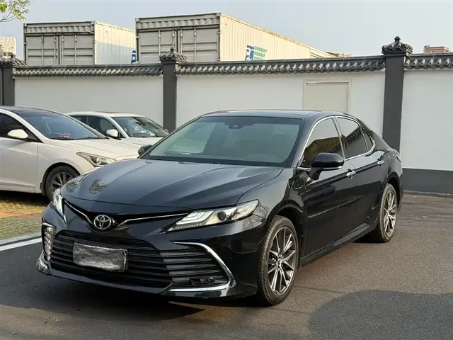 Toyota Camry 2021 2.0G Luxury Edition