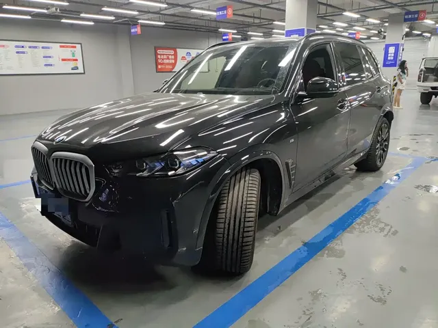 BMW X5 2025 Model xDrive 40Li M Sport Blackout Package