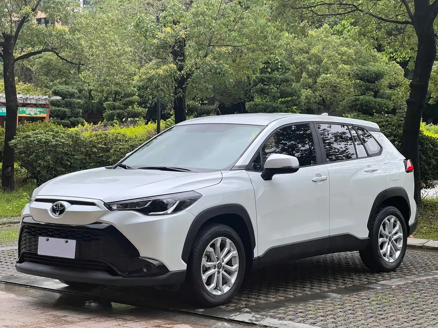 Toyota Frontlander 2024 2.0L CVT Elite Plus Edition